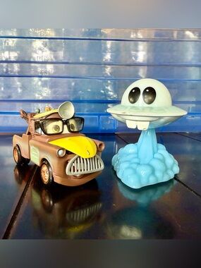 Disney Pixar Cars “Unidentified Flying Mater” - set of 2